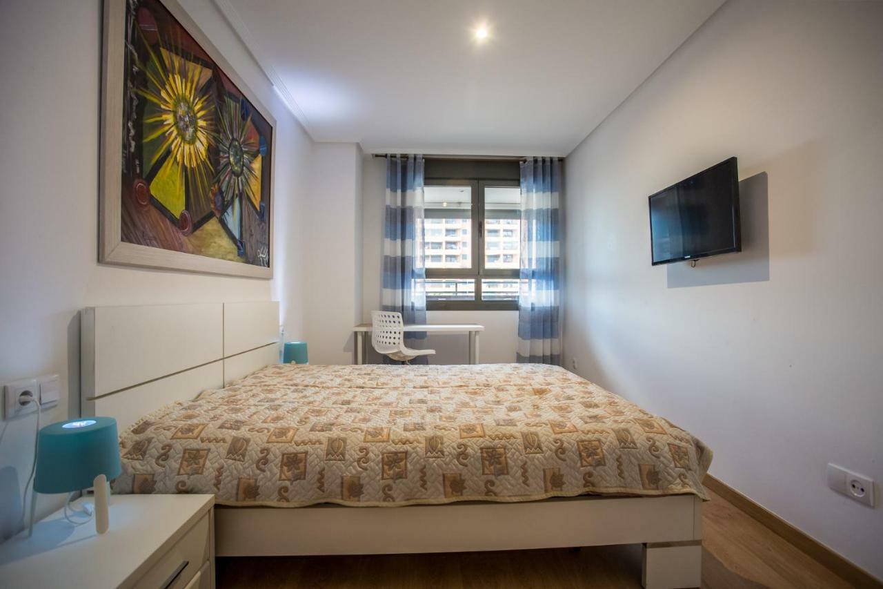 Apartment On The Beach,pool,wifi,garage,valencia *
